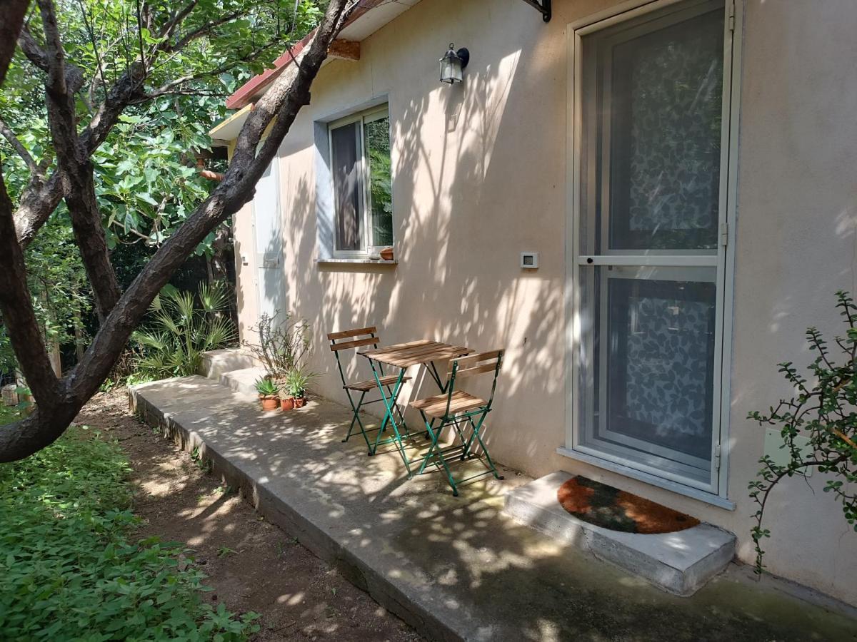 Camera indipendente con bagno immersa nel verde Bagheria Esterno foto